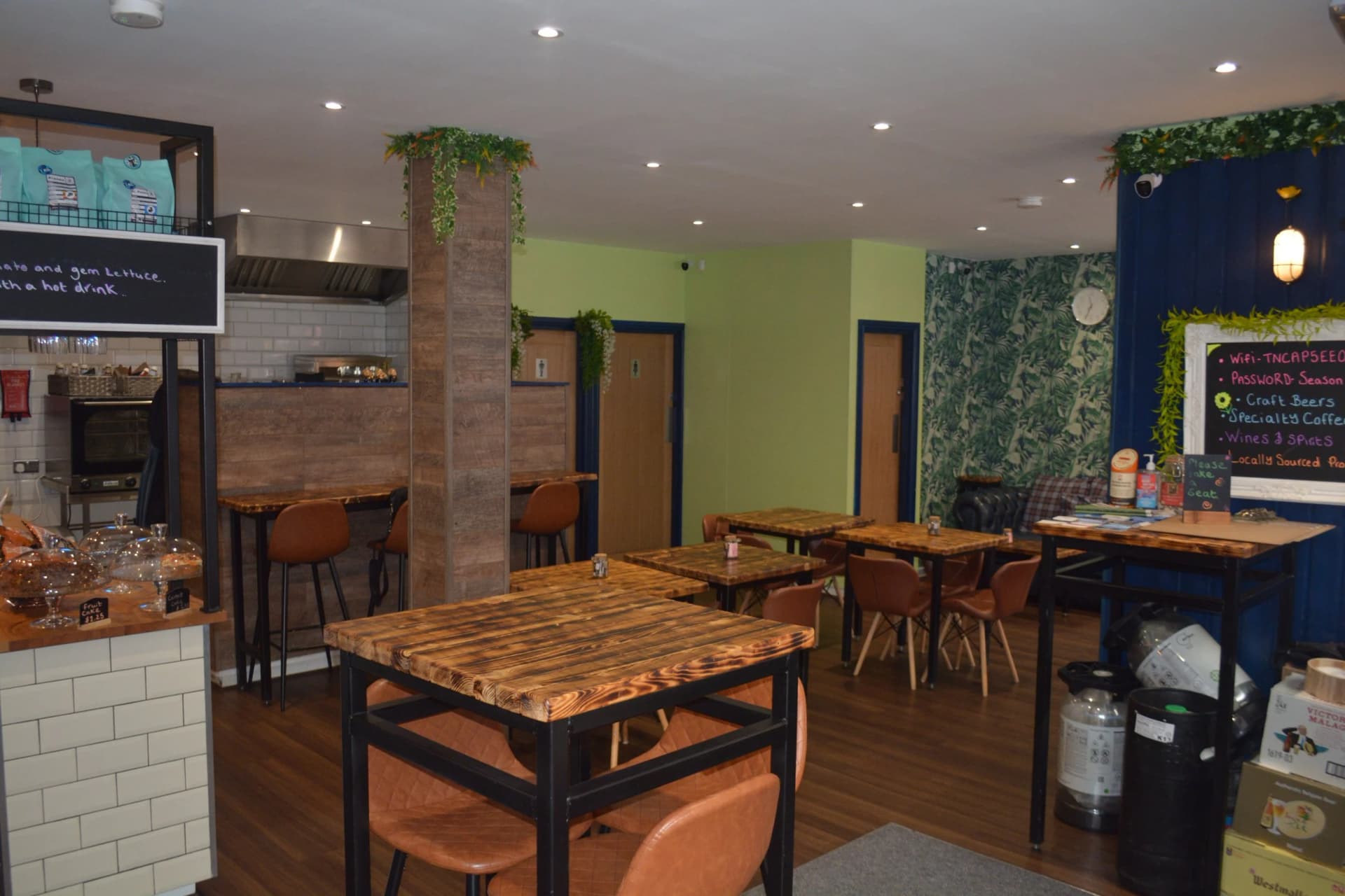Tables at Season Coffee, King Street